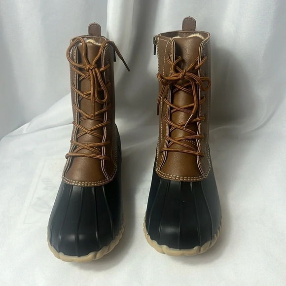 Dksuko Boots Size 9 Women’s Brand New Two Tone Lace Up - Picture 1 of 10